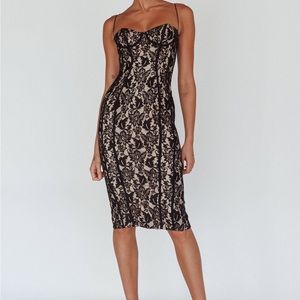 Aura Lace Midi Dress Black